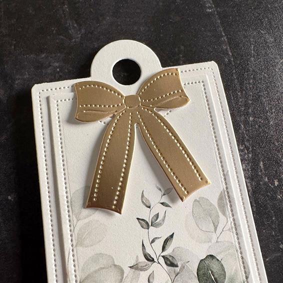 Simple and Basic - Dies - Gifttag w/bow