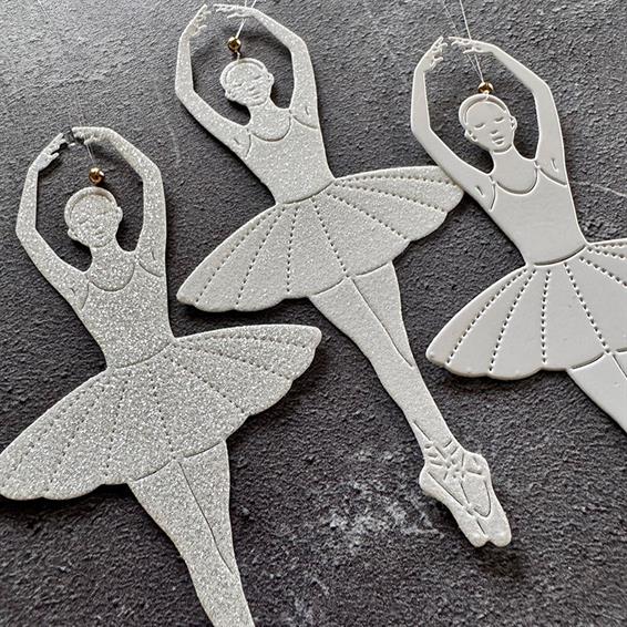 Simple and Basic - Dies - Ballerina