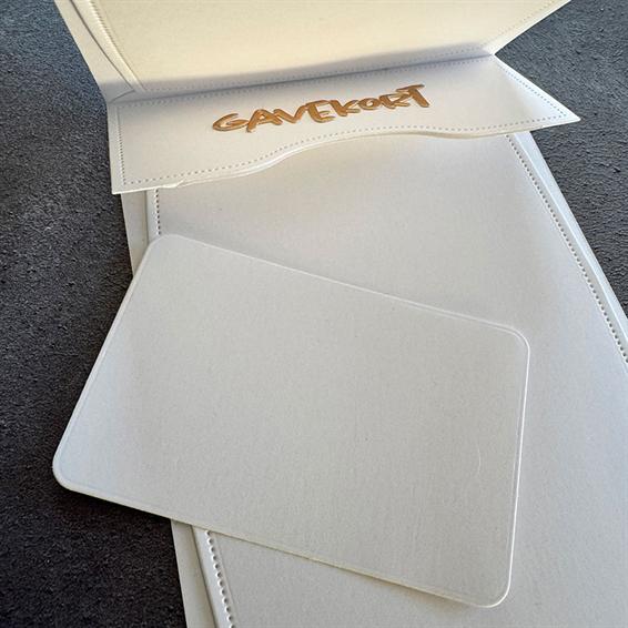 Simple and Basic - Dies - Giftcard insert