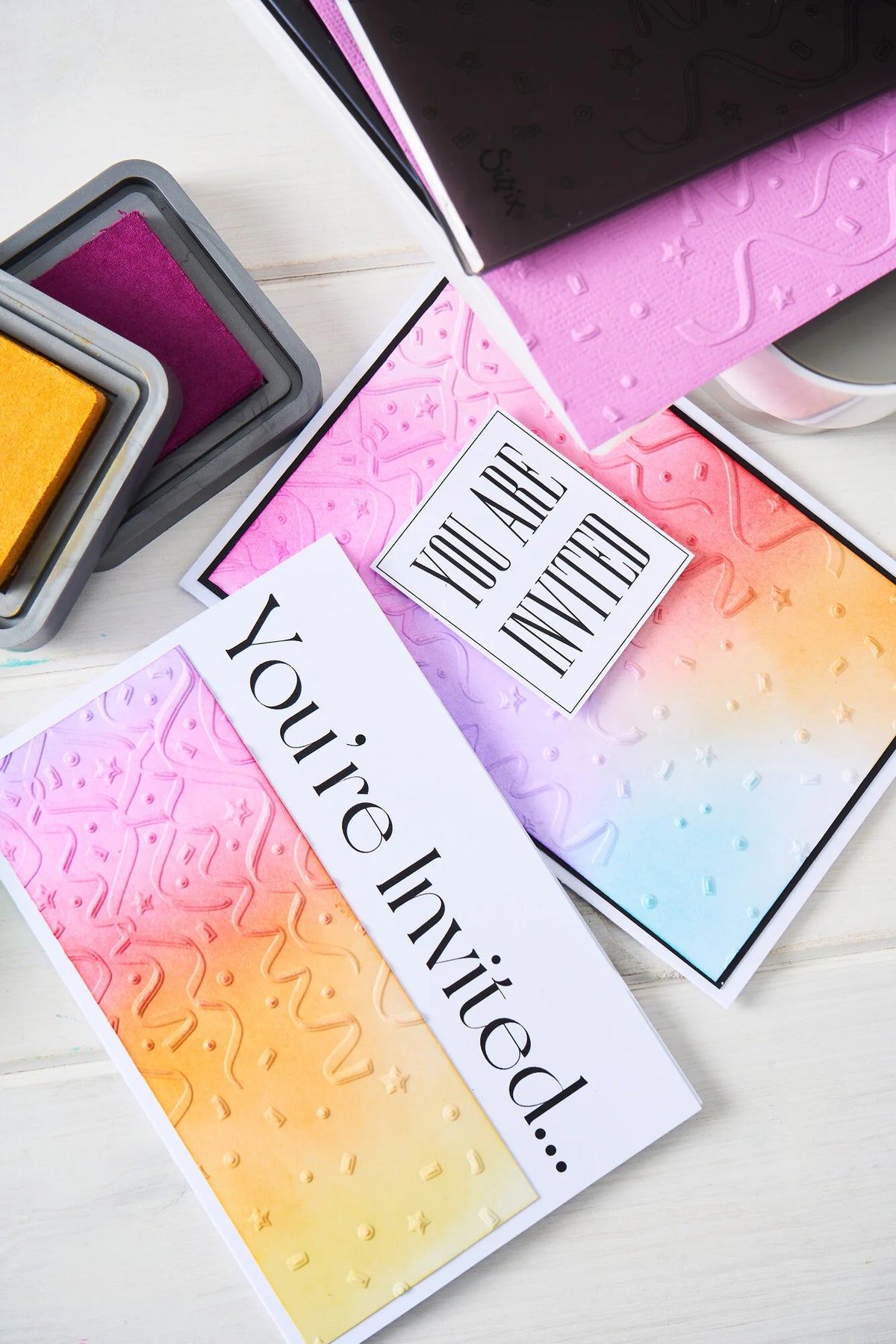 Sizzix - Multi-Level Textured Impressions Embossing Folder - Party Time by Eileen Hull