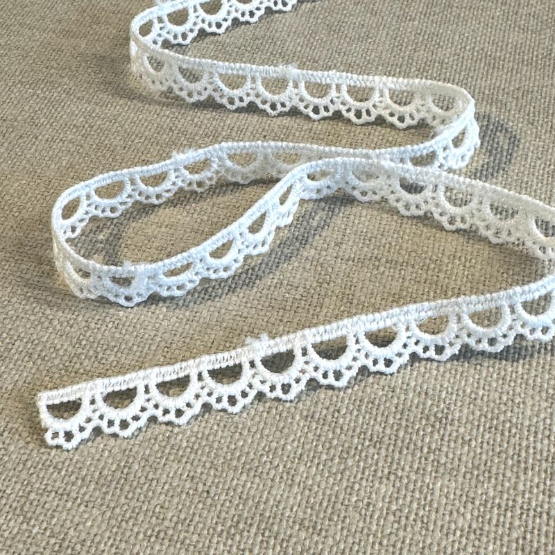 Papirdesign -  Blonde - bånd - hvit  (metervis)