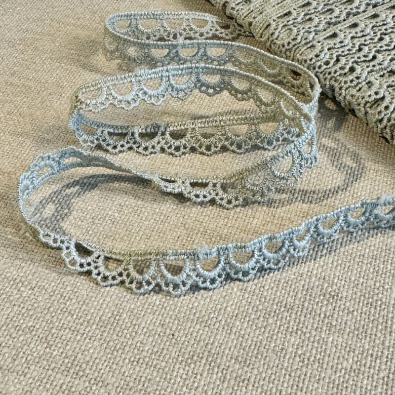 Papirdesign -  Blonde - bånd - Grågrønn  (metervis)