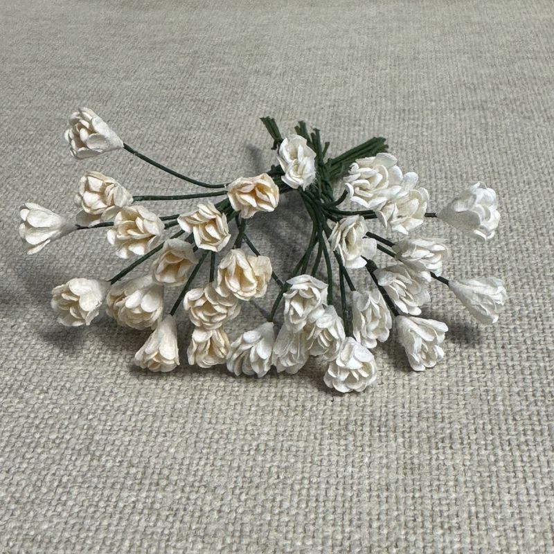 Papirdesign - Rufseknopper - Hvit og beige