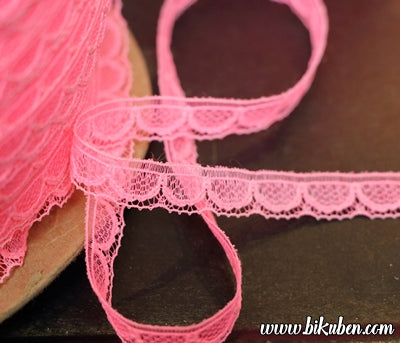 Cheep Trims - Flat Raschel Lace - Neon Pink METERSVIS